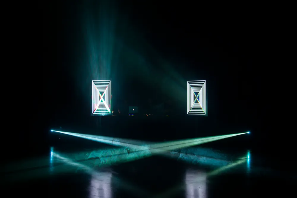 Decomposed (Live) — Image 2