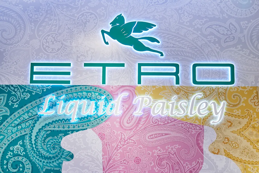 ETRO LIQUID PAISLEY S22 CAPSULE COLLECTION — Image 3